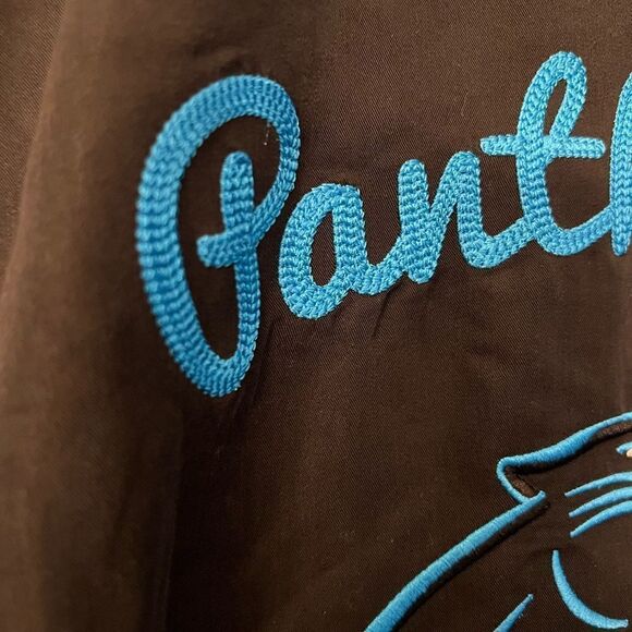 Carolina Panthers NFL embroidered Bowling Shirt. NWT. Men’s size XL. - Picture 9 of 11